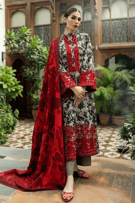 SAPPHIRE -3PC KARANDI Bana Dori Printed Shirt With Printed Duppta -SAF 5006