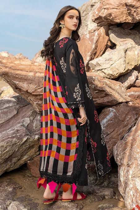 SAPPHIRE -3PC KARANDI Bana Dori Printed Shirt With Printed Duppta -SAF 5037